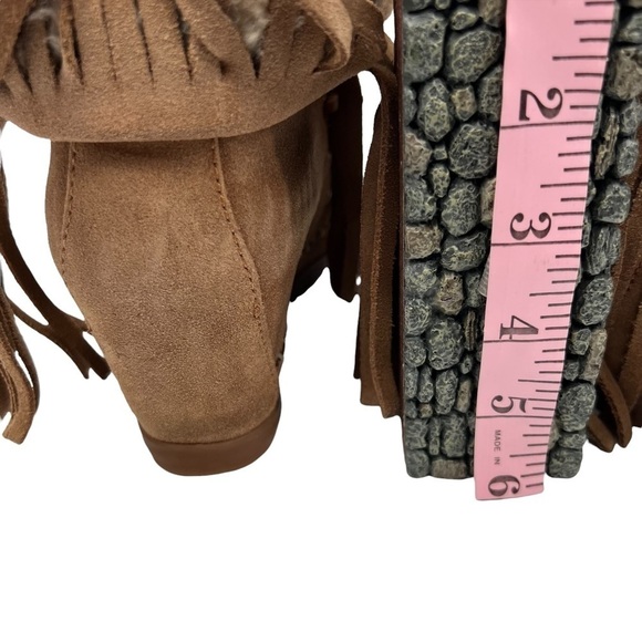 Koolaburra Brown Fringe Sherpa Lined Wedge Booties Size 5 Women's - Picture 7 of 9